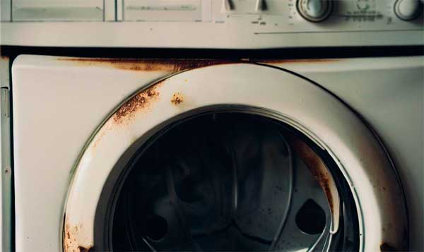 Como Evitar e Remover Ferrugem da Máquina de Lavar Roupa